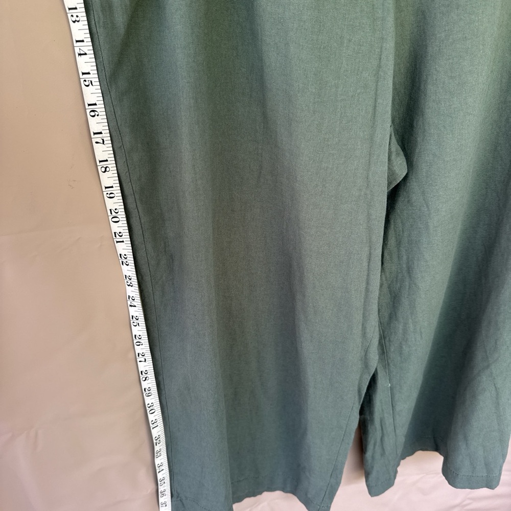 croft & barrow Sage Green Wide Leg capri Pants. - Picture 4 of 4